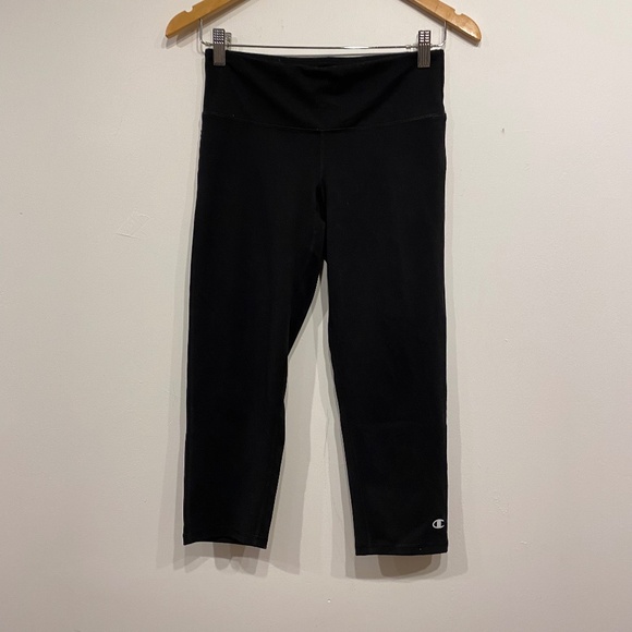 **$5 SALE** Champion Black Cropped Activewear Leggings - Picture 1 of 2